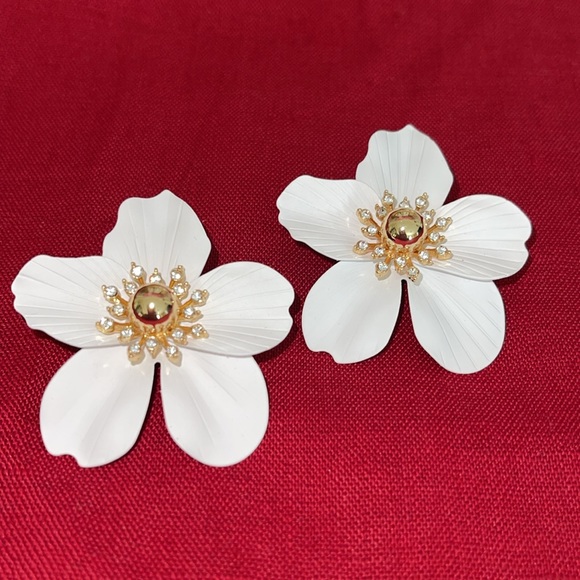 Lilly Pulitzer Orchid Earrings - Picture 5 of 6